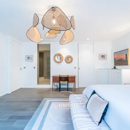 Luxury Eiffel 3br By Airsuite Apartment